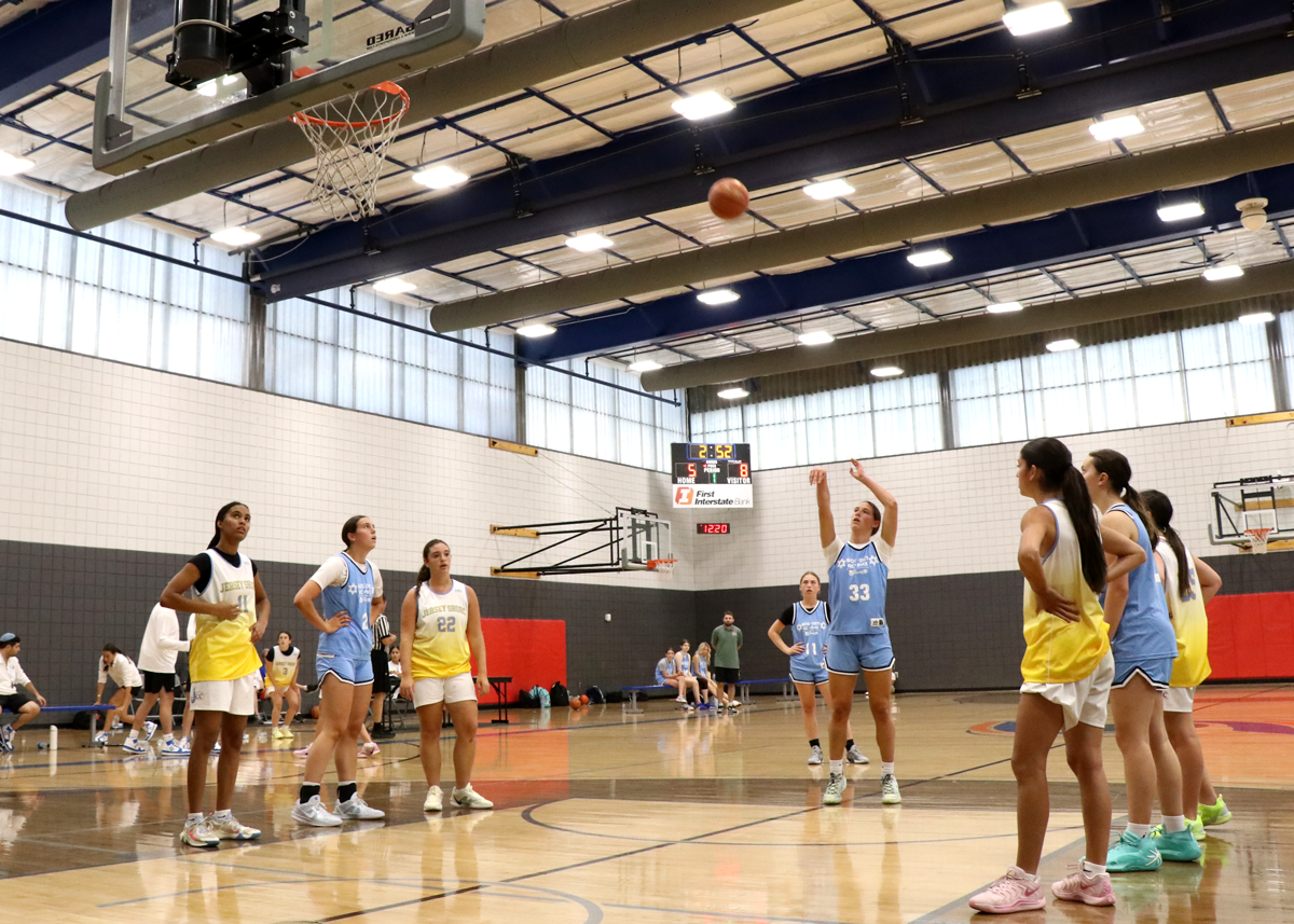 Kansas City Girls Basketball team at the Maccabi Games